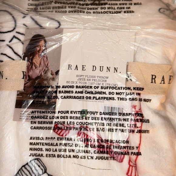 NWT Rae Dunn Christmas/Holiday/Snowman  “Spread Joy” Plush Blanket/Throw 50x70 - Picture 3 of 3